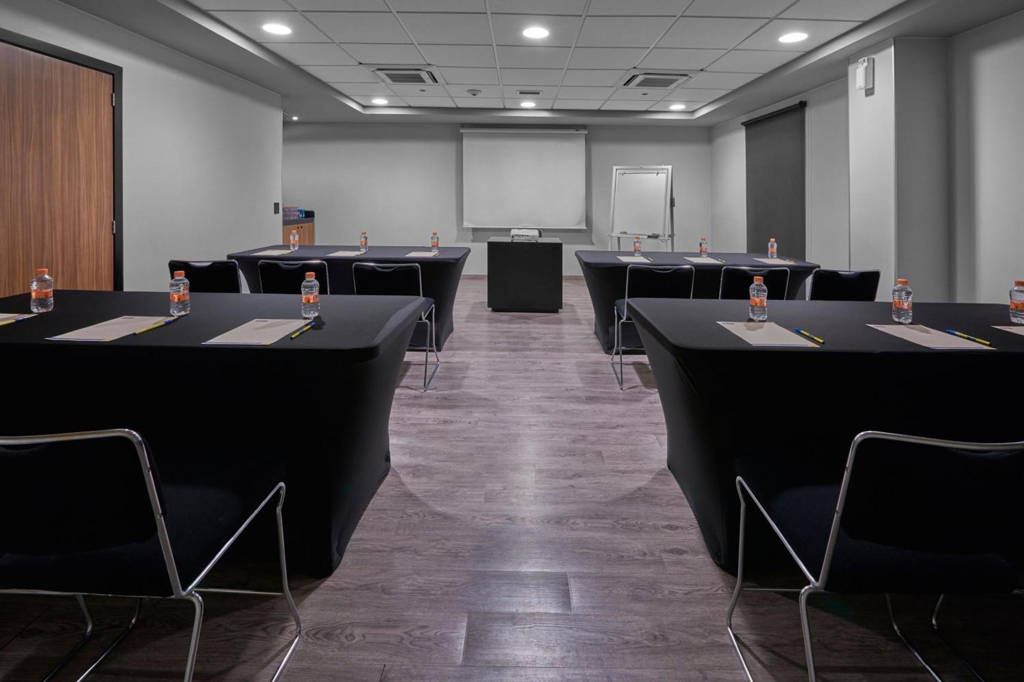 City Express By Marriott Irapuato Exterior foto