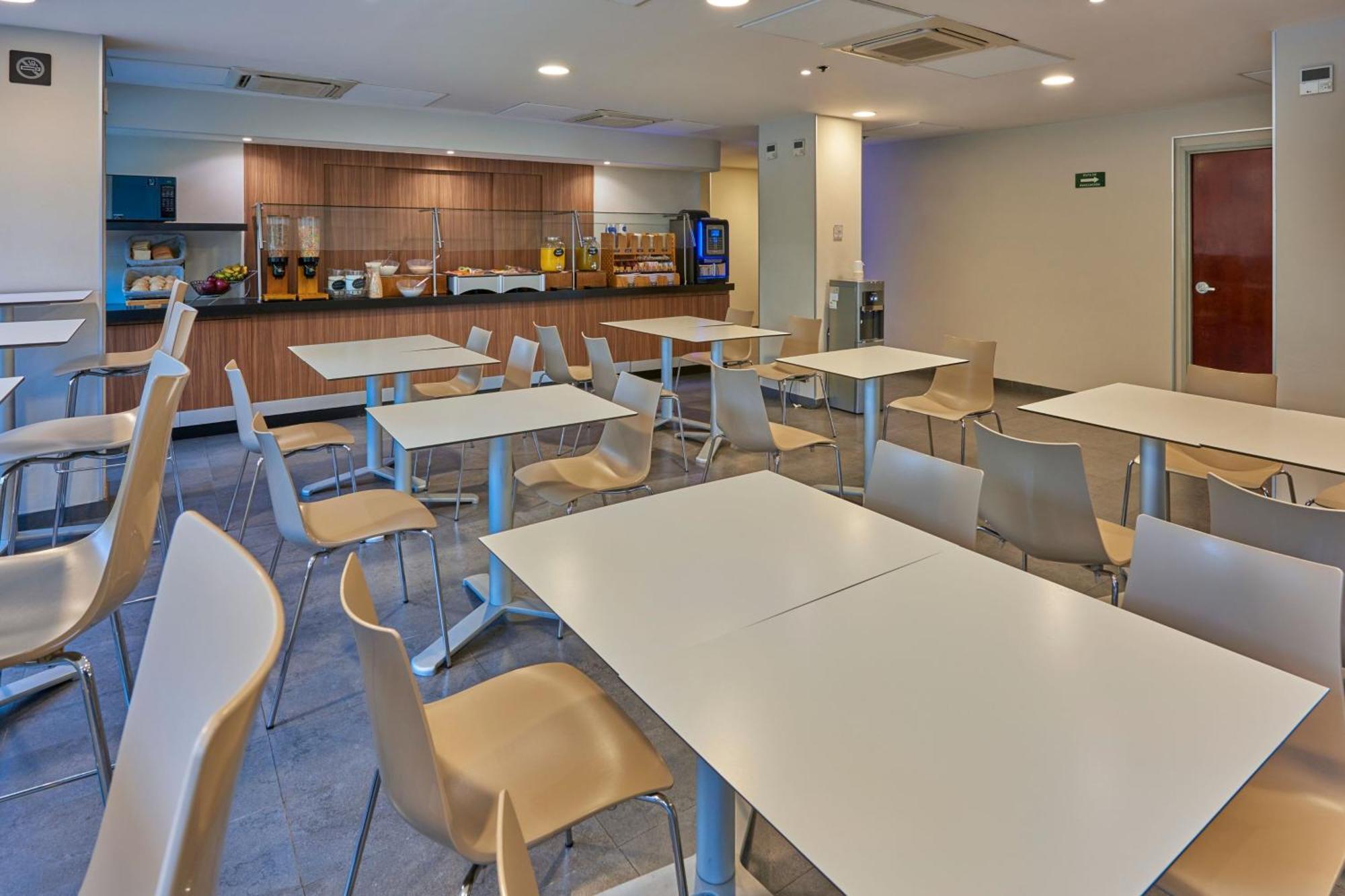 City Express By Marriott Irapuato Exterior foto