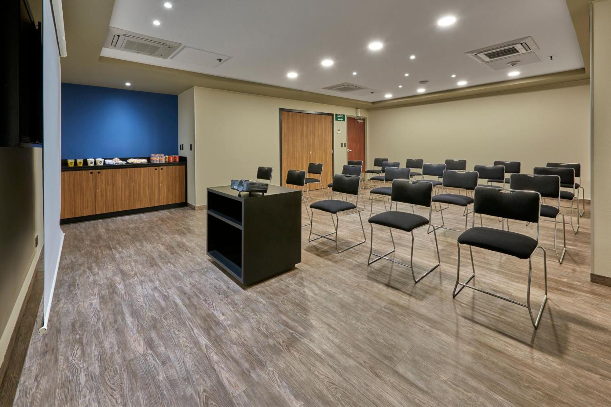 City Express By Marriott Irapuato Exterior foto