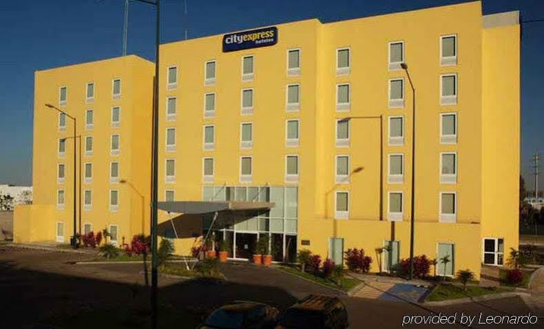 City Express By Marriott Irapuato Exterior foto